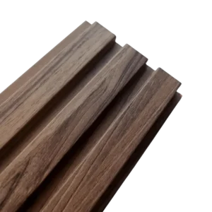 Zidni panel drvene letvice walnut ili boje lešnika